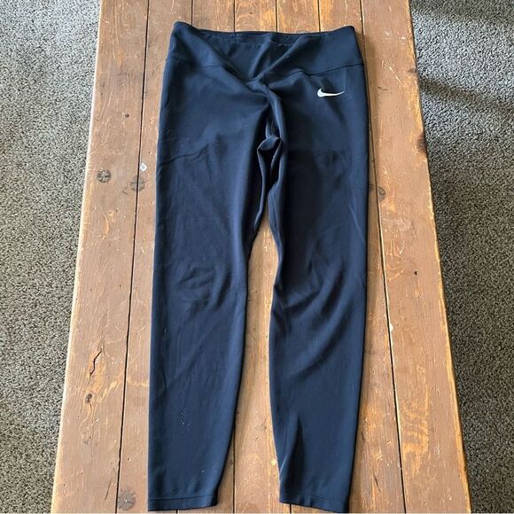 NIKE Dri-Fit Black Activewear Ankle Pants Leggings - Picture 1 of 7